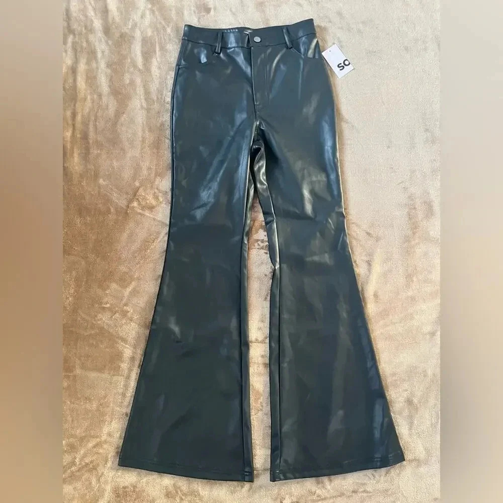 NWT‎ SO Faux Leather Flare Pant Women’s Size 7